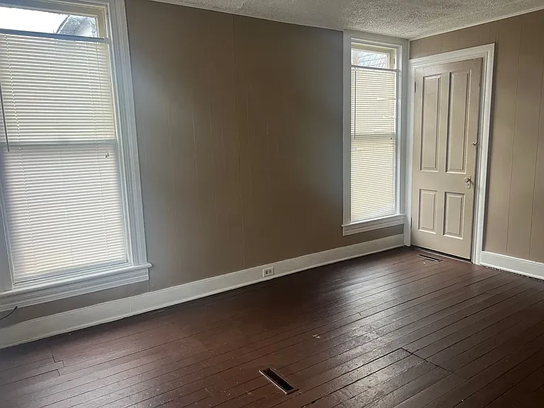 507 N Beaver St — Photo 12