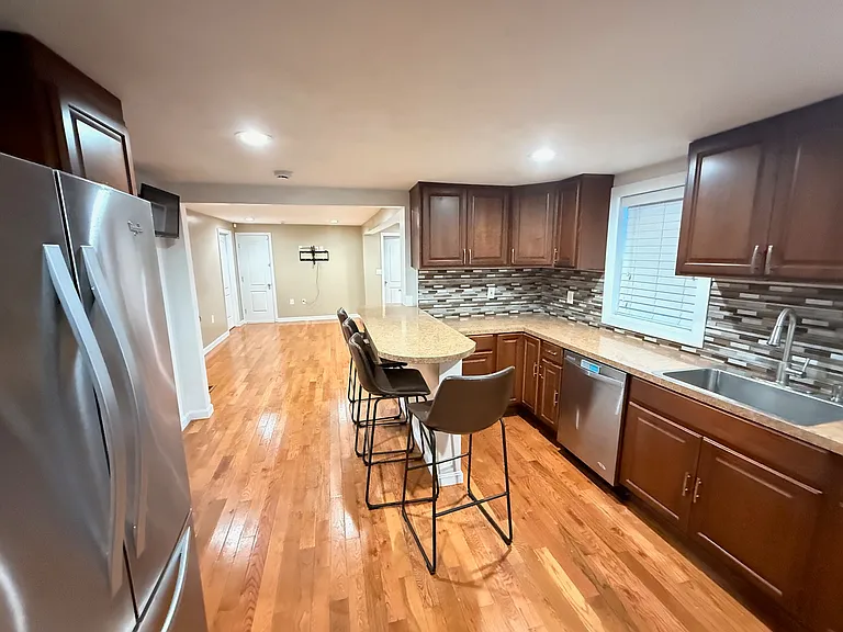 7 Southbridge Street Ct — Photo 5
