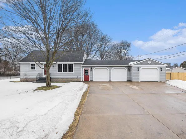 4608 S Quarterline Rd, Muskegon, MI 49444