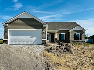 6800 Coreopsis Ln, Seymour, IN 47274