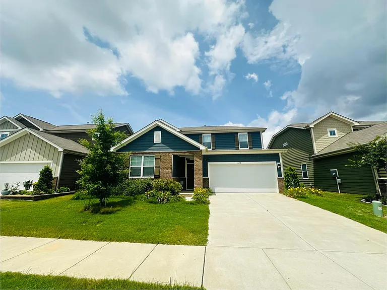 6010 Walkers Run Dr — Photo 2