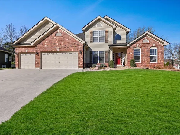 728 Winding Creek Dr, Wentzville, MO 63385