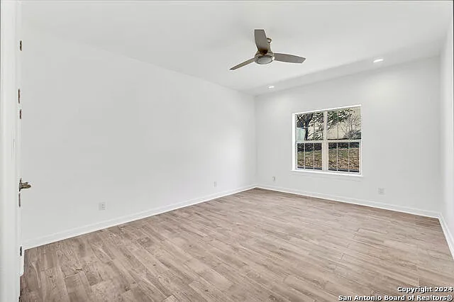 1303 Summerfield — Photo 19