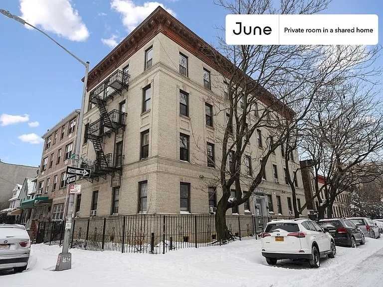 327 E 22nd St #A — Photo 17
