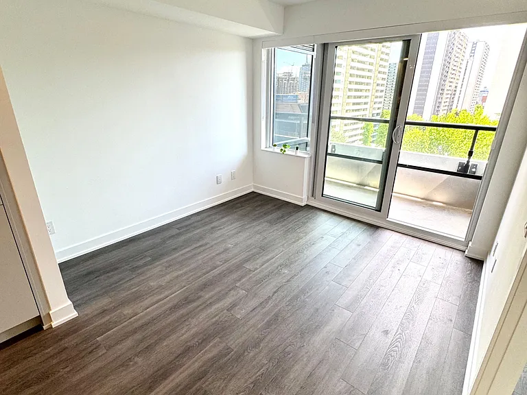 609 Sherbourne St #811 — Photo 15