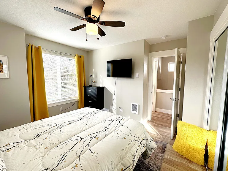 6842 N Mears St #B — Photo 14