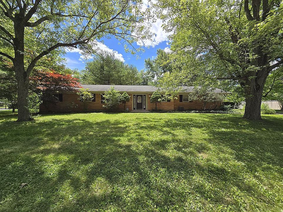 1st image of 20 Parkwood Dr