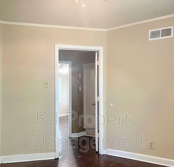 732 S Greer St — Photo 13