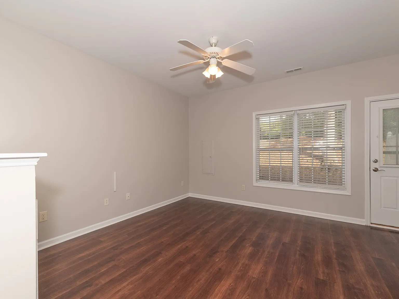 2 bed, 1200 sqft, $1,695 — Photo 4