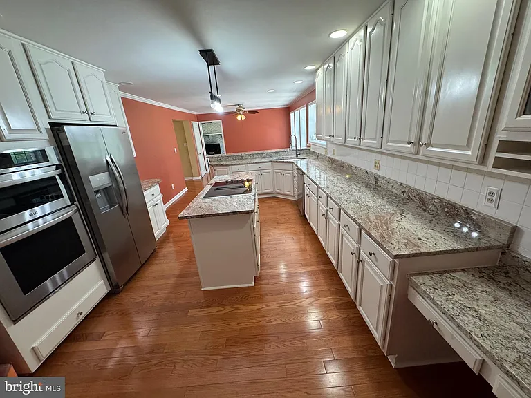 317 W Seminary Ave — Photo 8