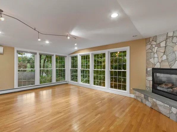 14 Steele St, Stoneham, MA 02180
