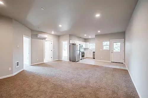 4125 Market St NE #204 Photo 1
