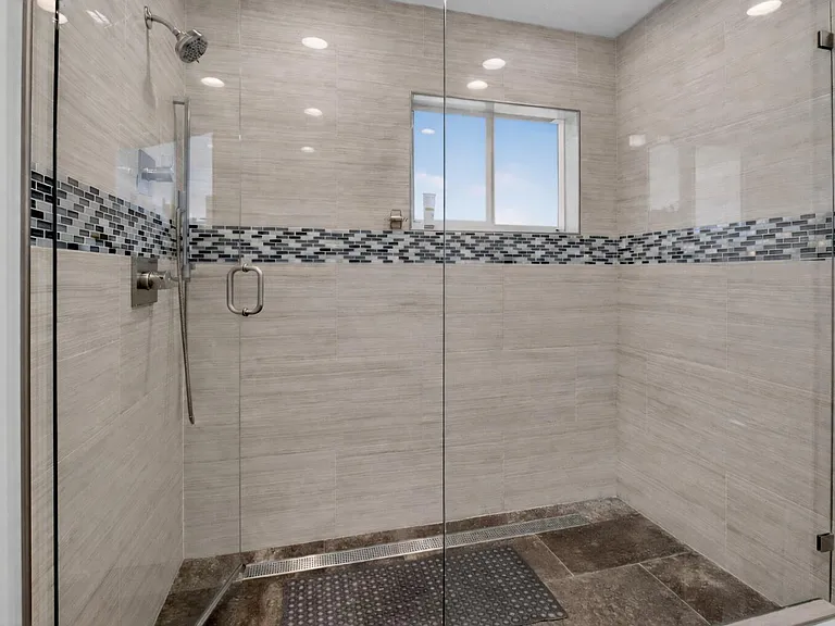 650 SW 16th St — Photo 19
