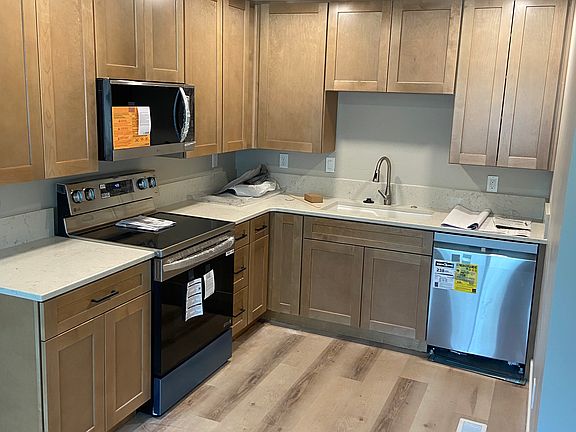 4th image of 6768 S San Bruno Ave
