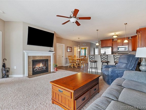 3rd image of 186 Sunset Palms Dr #4J