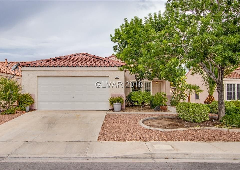 1st image of 901 Adobe Flat Dr
