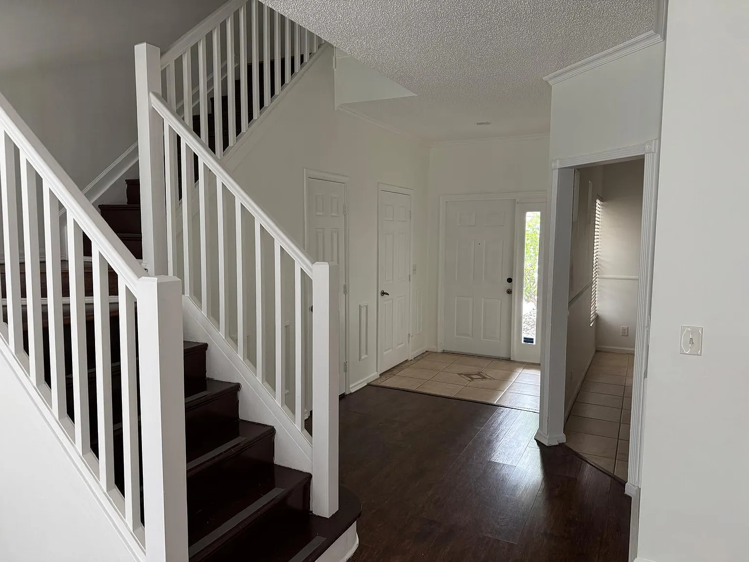 3 bed, 2.5 bath, 1449 sqft, $3,100 — Photo 3