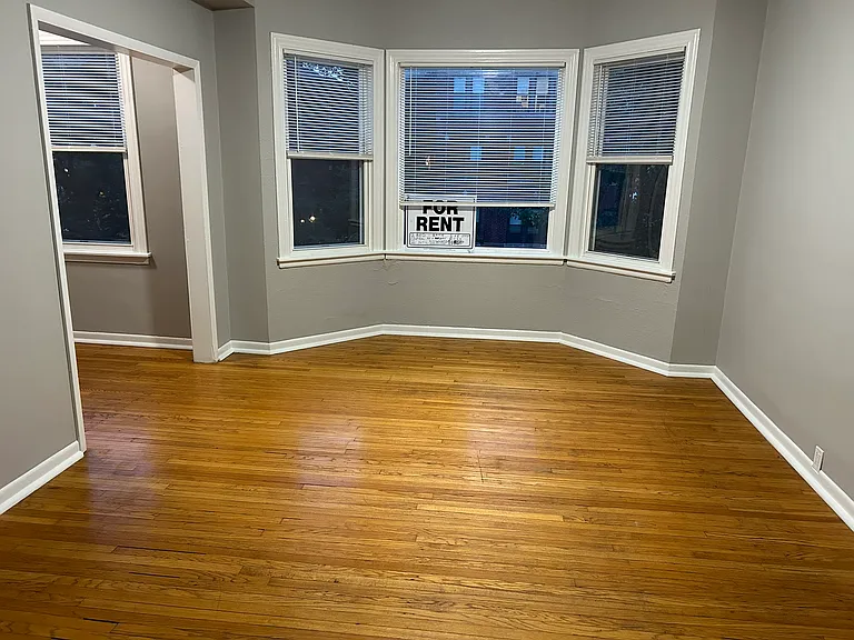 2101 W Montrose Ave #2 — Photo 8