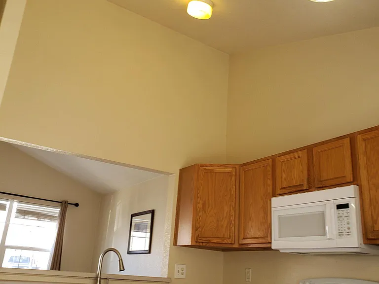 1758 Eagle St #F — Photo 25
