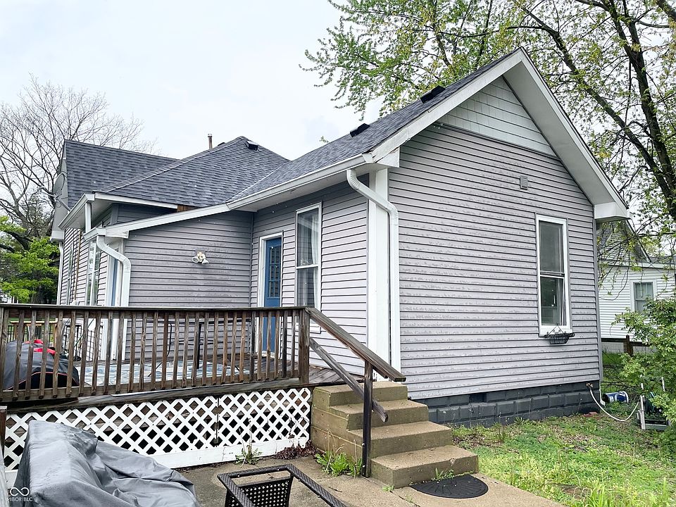 2nd image of 741 Walnut St
