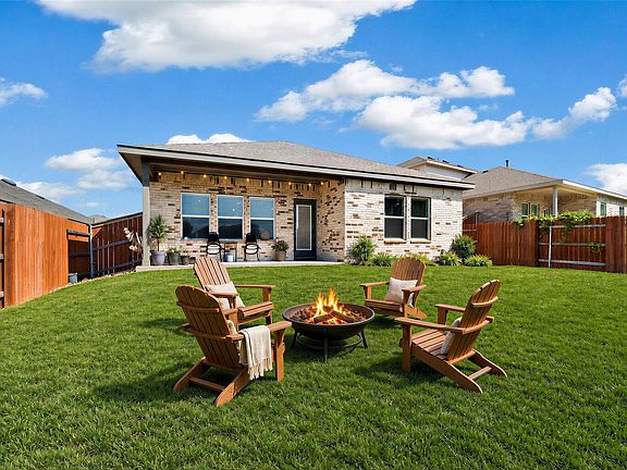 2nd image of 2428 Hackamore Dr