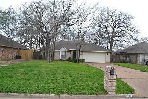 1st image of 2812 Pueblo Ct N