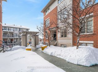 795 Montreal Rd #4, Ottawa, ON K1K0S9