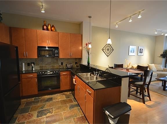 5th image of 1901 Post Oak Blvd APT 4410