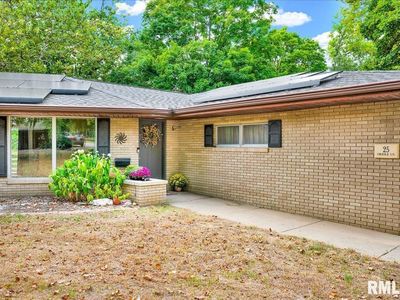 25 Oriole Ln, Pekin, IL, 61554