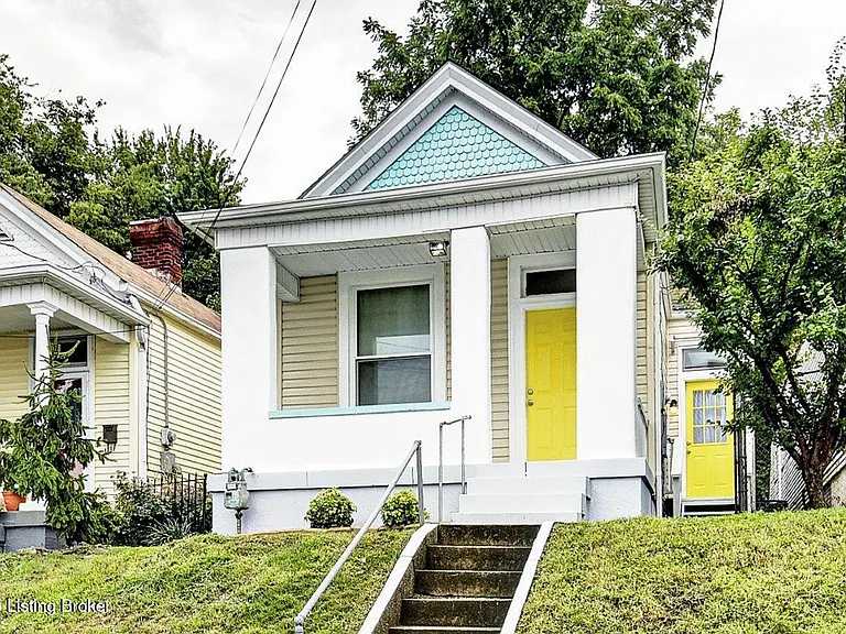 813 Swan St — Photo 1