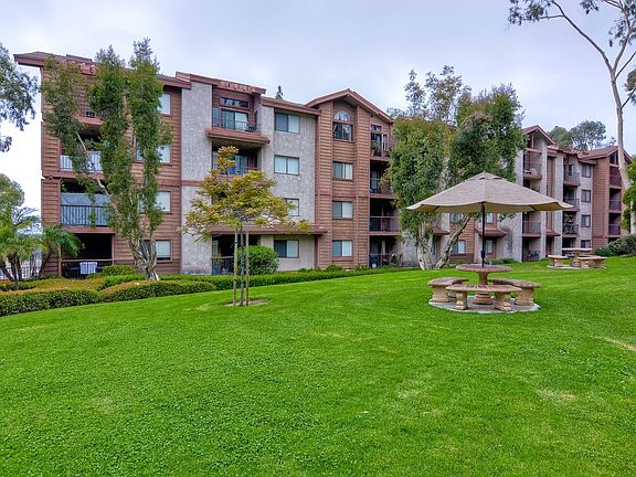 3rd image of 5980 Dandridge Ln Unit 229