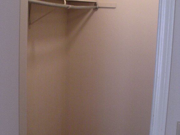 4th image of 2124 E Park Ave
