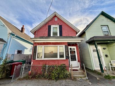 12 L St, Lowell, MA, 01850