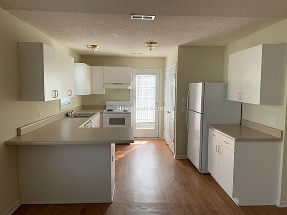 5th image of 2531 East St #A