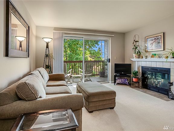 3rd image of 7000 Cleopatra Pl NW APT 201