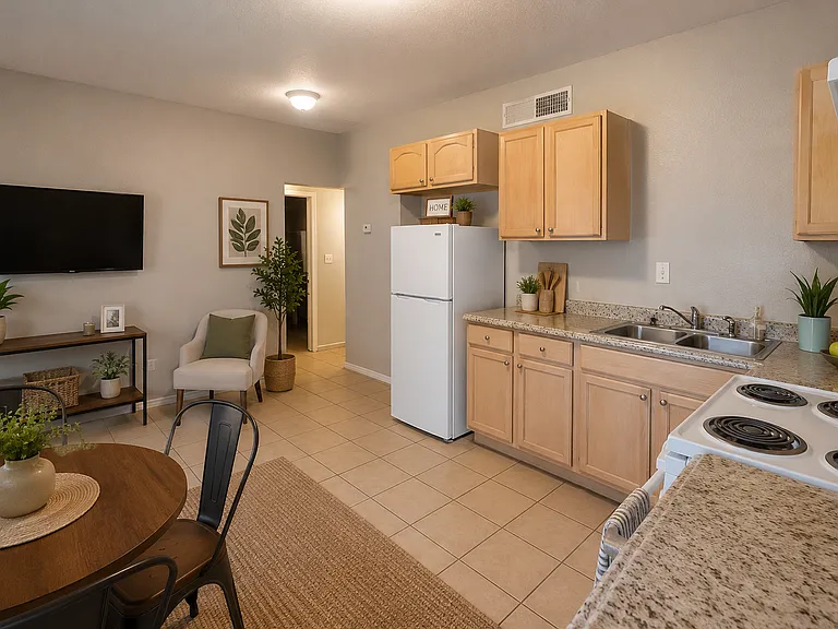 1305 E San Antonio Ave #B — Photo 1
