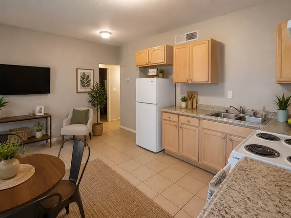 1305 E San Antonio Ave #B, El Paso, TX 79901