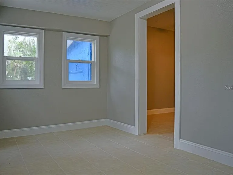 647 S Delaware Ave — Photo 15