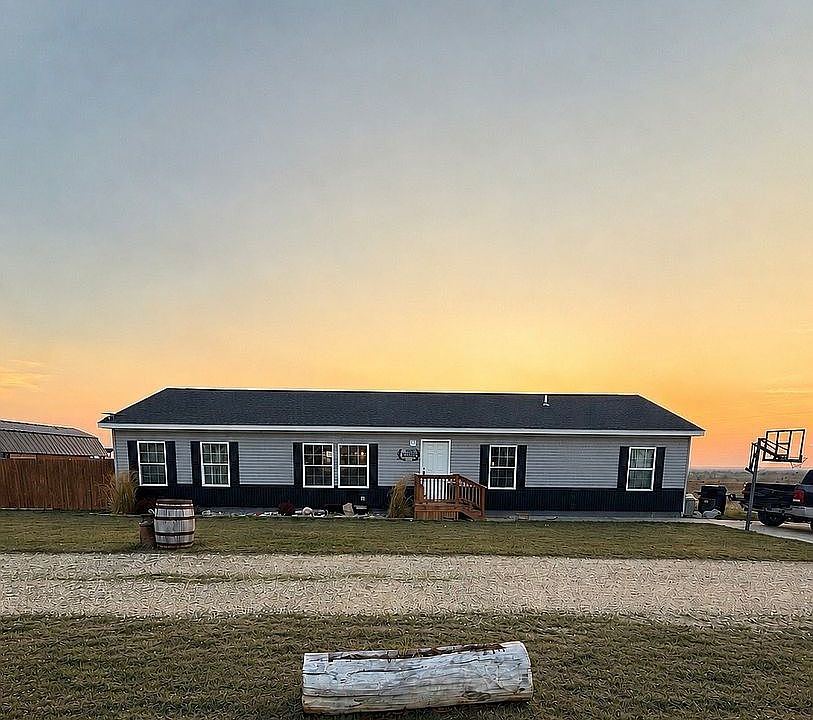 1st image of 3708 Lenny Ln