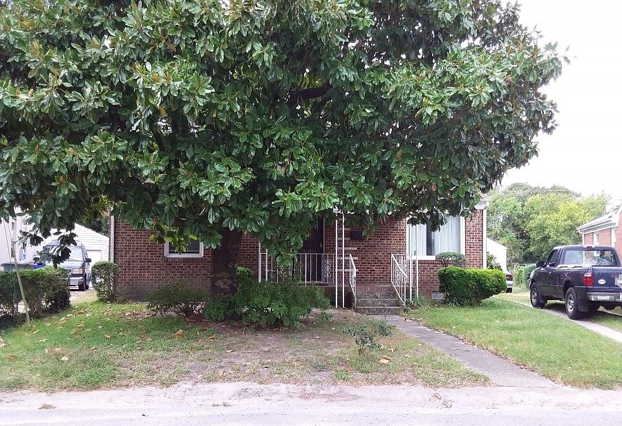 1st image of 7121 Chryslon Ln