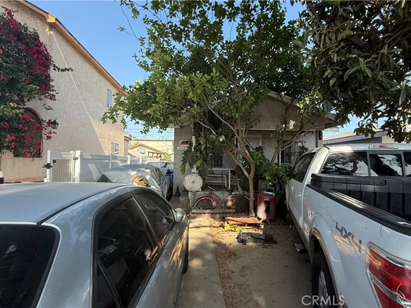 10218 Virginia Ave, South Gate, CA 90280