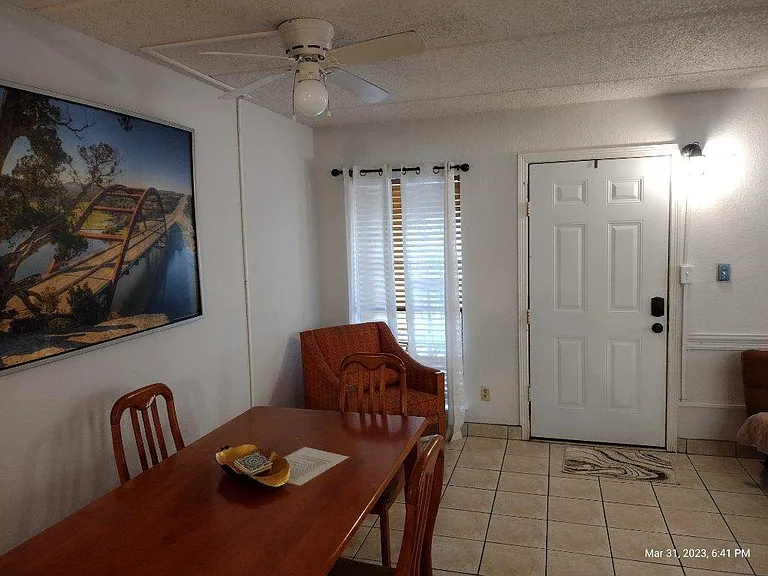 111 E Gardenia St #301 — Photo 3
