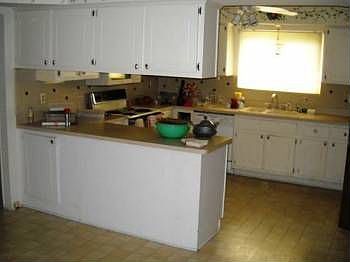 4th image of 18448 Renwick St