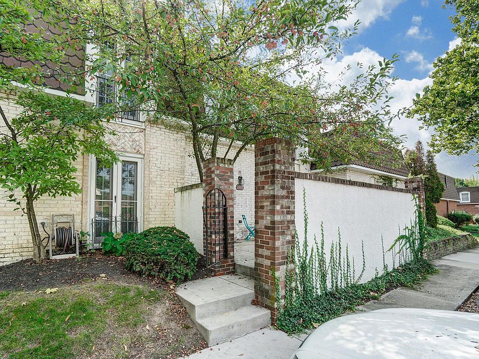 1st image of 2817 Chateau Cir S #39