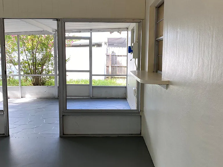1279 Tivoli Dr — Photo 17
