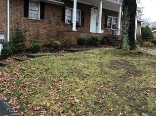 2030 Surrey Ln, Roanoke, VA 24012