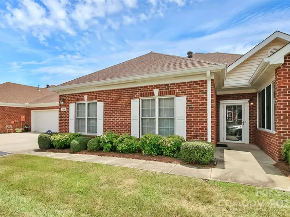 8264 Windsor Ridge Dr, Charlotte, NC 28277