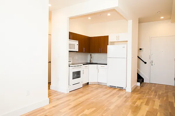 Rented by Bold New York | media 9