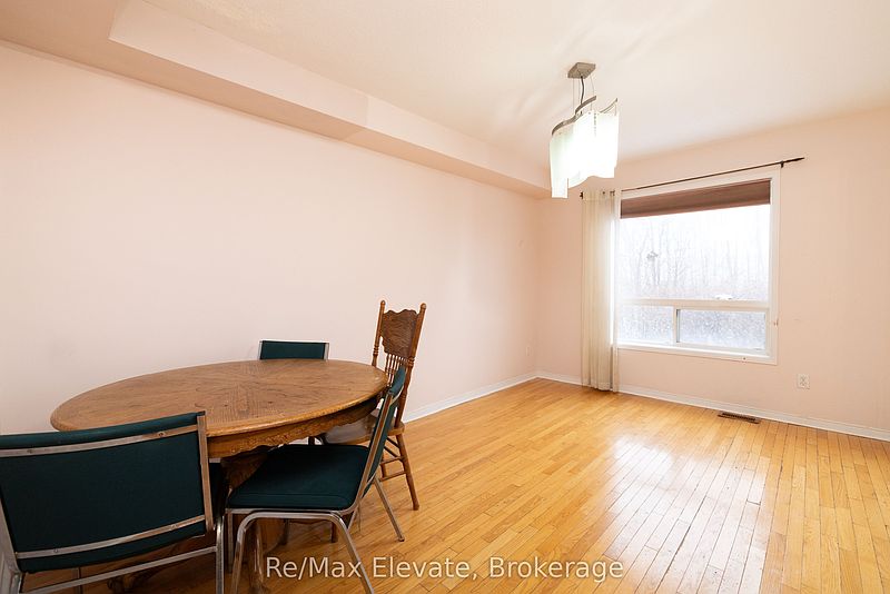 Toronto House for rent - 3 Bedrooms — photo 5