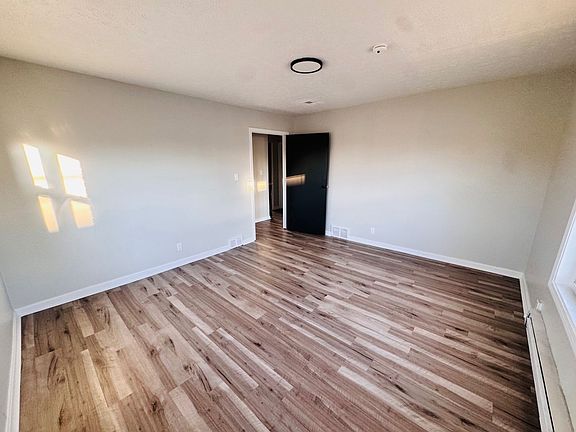 3rd image of 4106 Lee Rd Studio 3